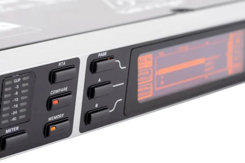 Behringer DEQ2496 Ultracurve Pro digital Equaliseur, Audio, Tv en Foto, Luidsprekerboxen, Ophalen