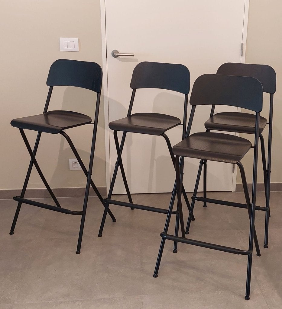 Set van 4 zwarte inklapbare barstoelen, Avec repose-pieds, 4 tabourets, Enlèvement, Utilisé