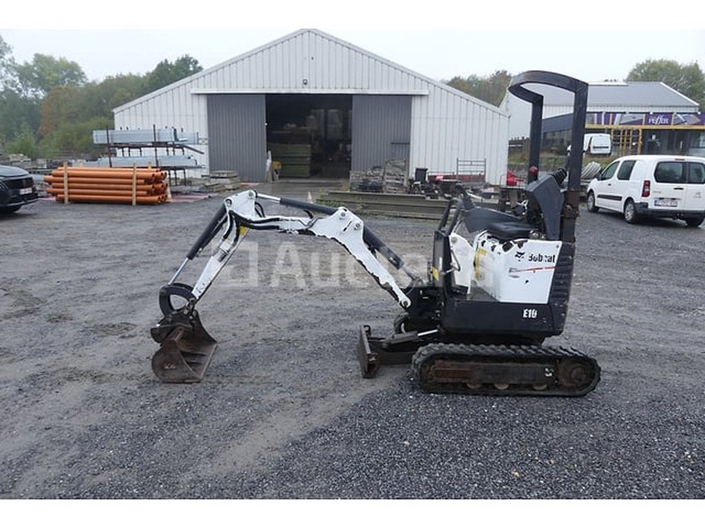 Mini pelle sur chenilles Bobcat E10 (2017-1.400-Série:A33P1, Articles professionnels, Excavatrice