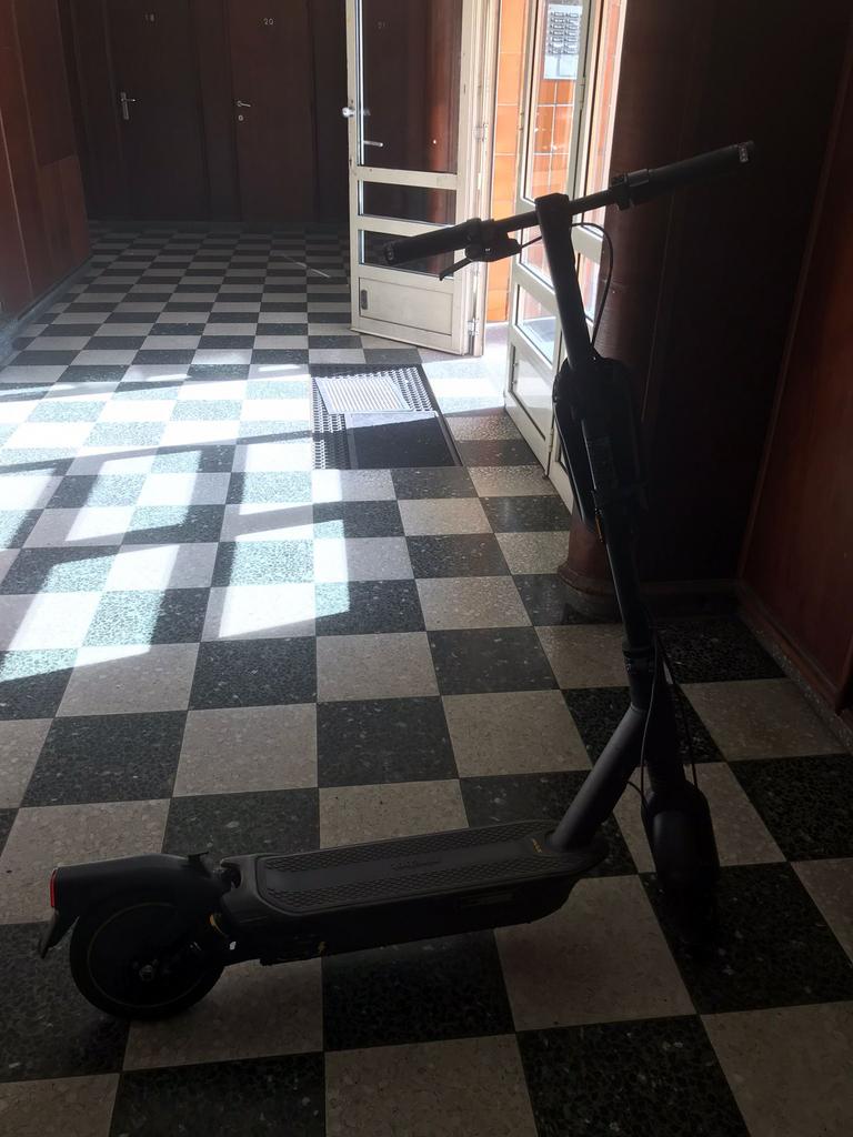 Nine bot g2 max, Minder dan 30 km per accu, Gebruikt, 59 cm of meer, Ophalen