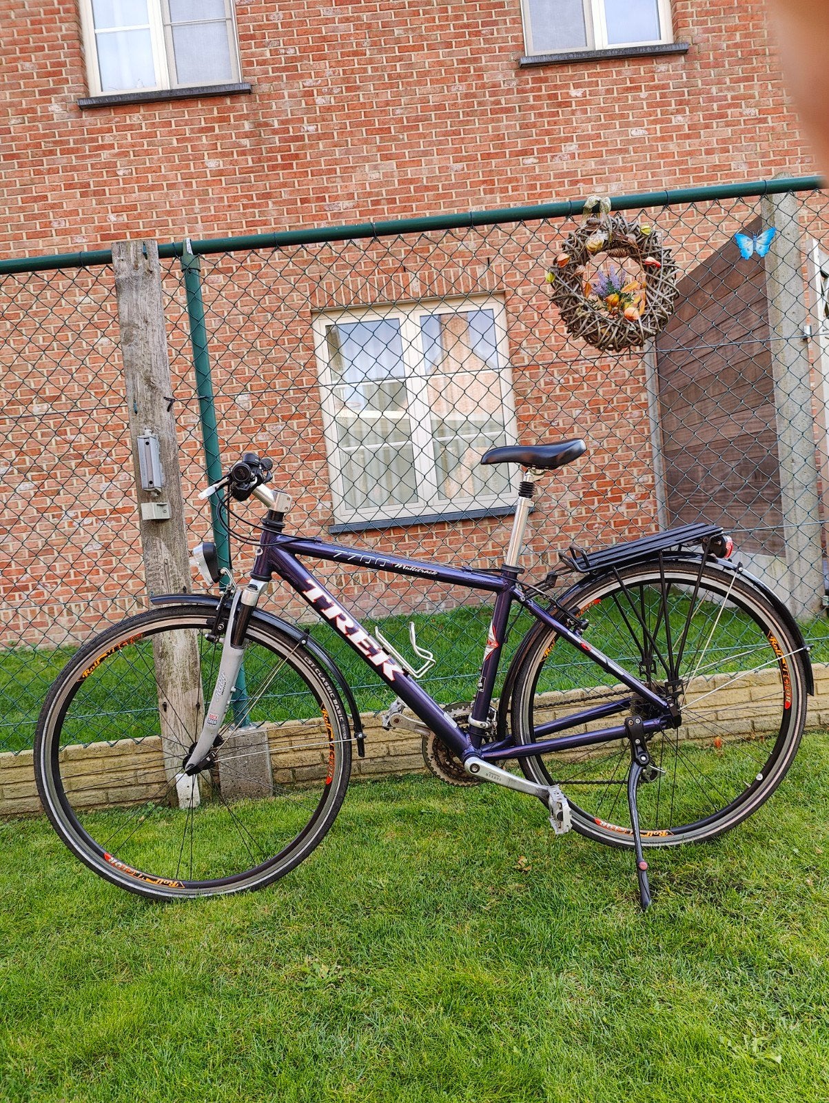 Trekkings fiets Trek 7700, Fietsen en Brommers, 28 inch, Gebruikt, Vering, Velgrem