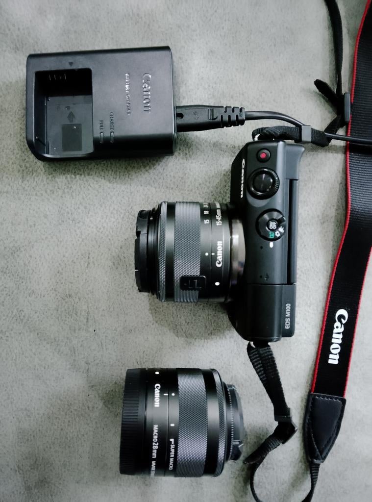 Canon EOS M100 noir + objectif EF-M 15-45 mm IS STM et 28 mm, Enlèvement ou Envoi, Comme neuf, Compact, Canon