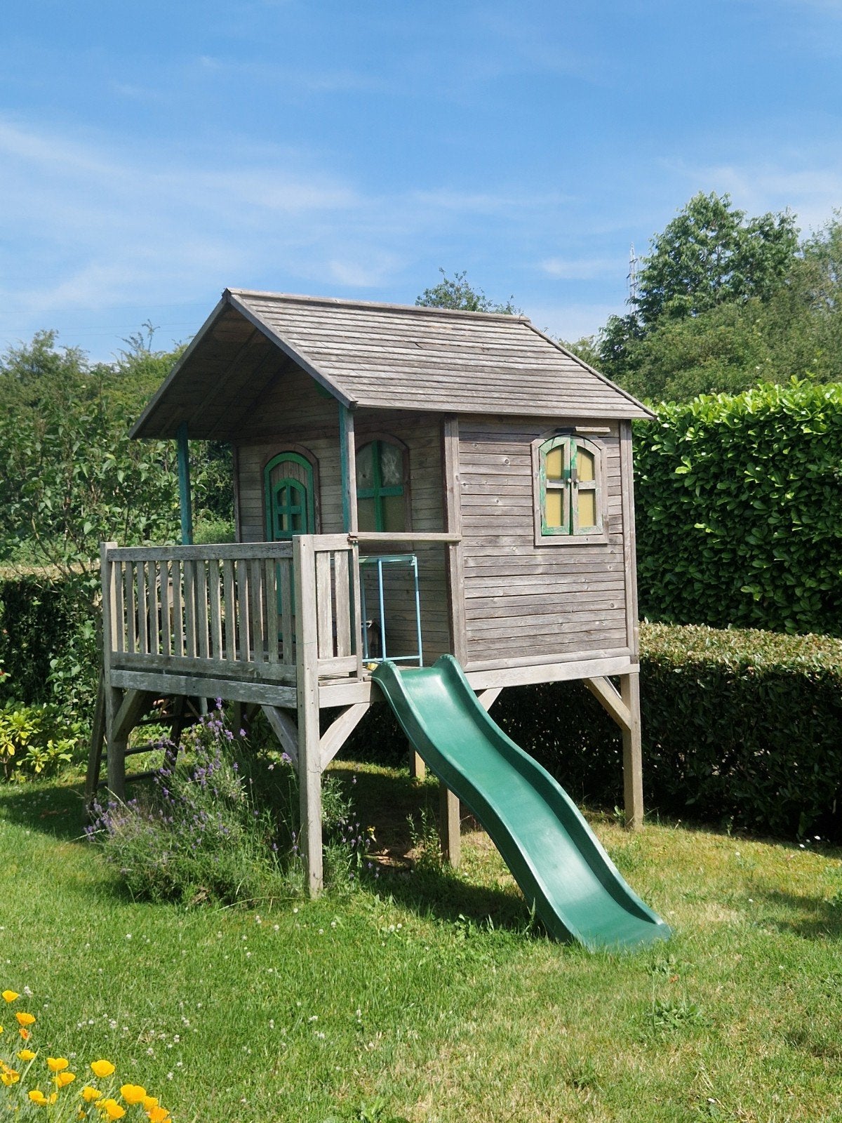 Cabane maisonnette de jardin pour enfant