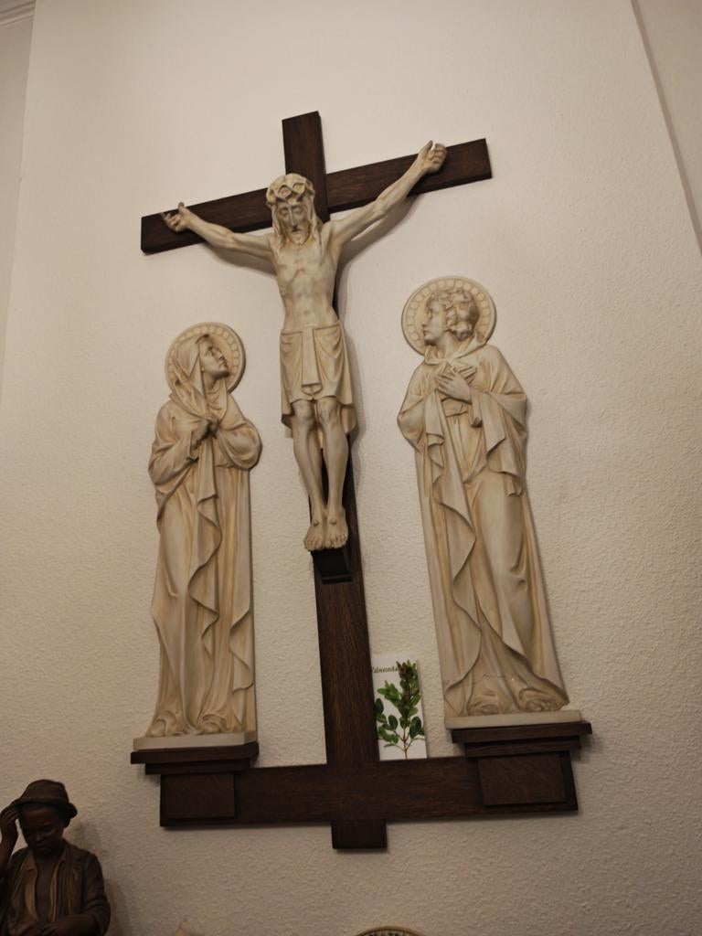 Antieke kruis beeld jesus, Ophalen