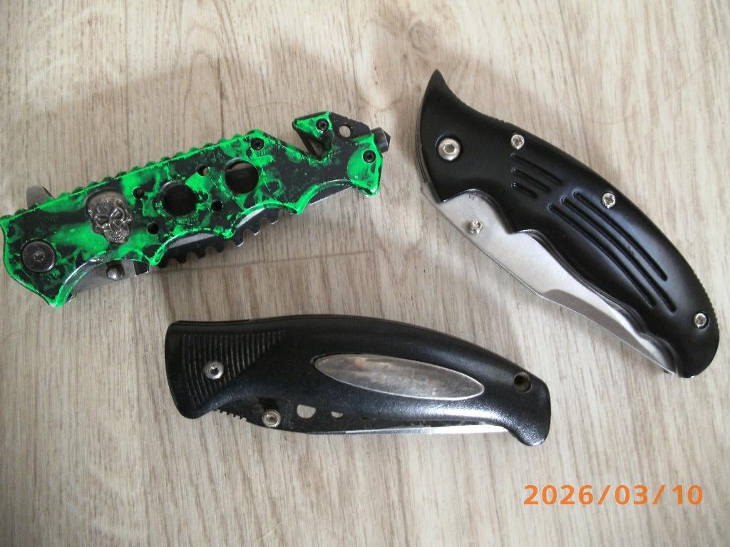 Couteaux de collection a vendre, Enlèvement, Utilisé