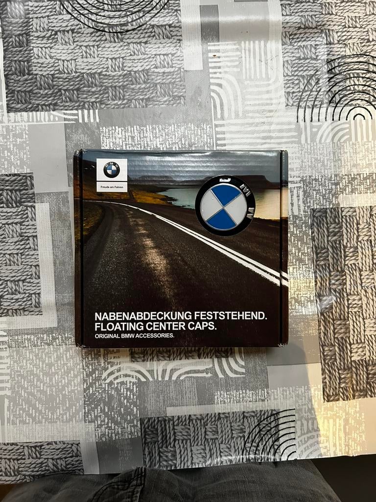 Bmw floating center caps 68mm, Bedrijf, Te koop