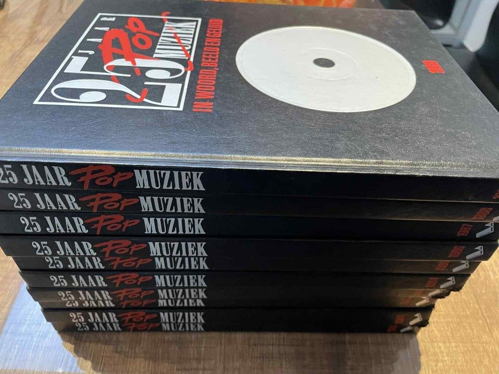 Complete 21 delige boeken set , 25 jaar pop geschiedenis., Livres, Musique, Enlèvement ou Envoi, Comme neuf, Général