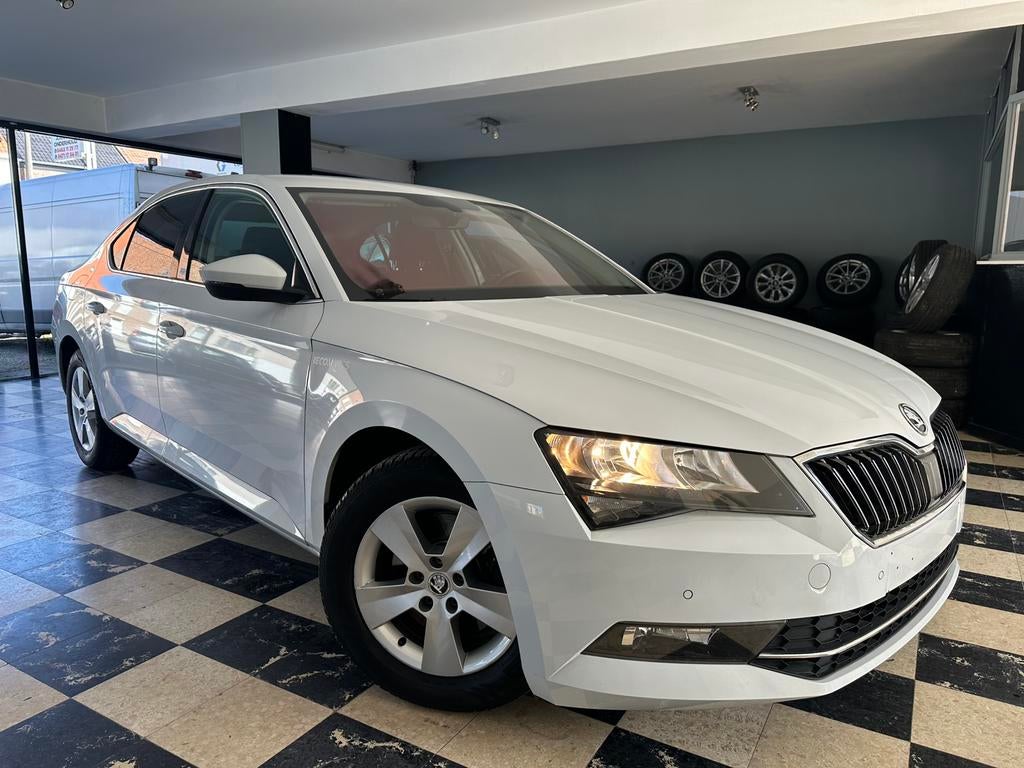 Skoda Superb Combi 1.6 TDI DSG Ambition Voiture avec TVA, Autos, Capteur de lumière, Achat, Euro 6, Entreprise