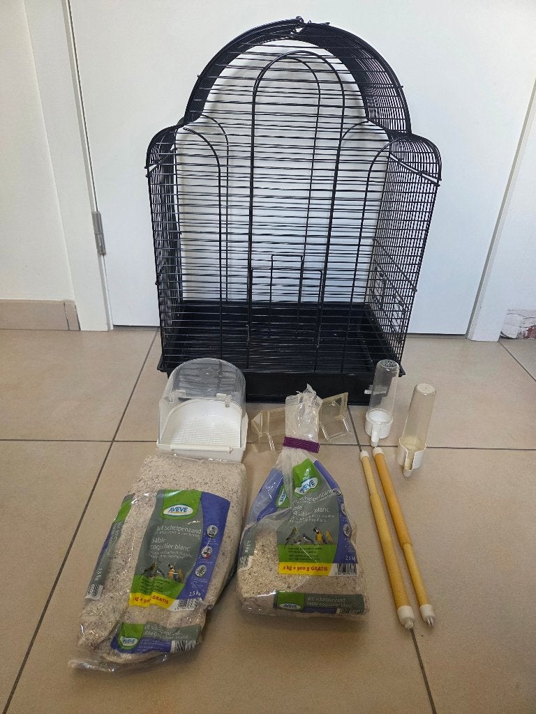 Vogelkooi + toebehoren, Dieren en Toebehoren, Vogels | Hokken en Kooien, Ophalen, Gebruikt, Metaal, Vogelkooi