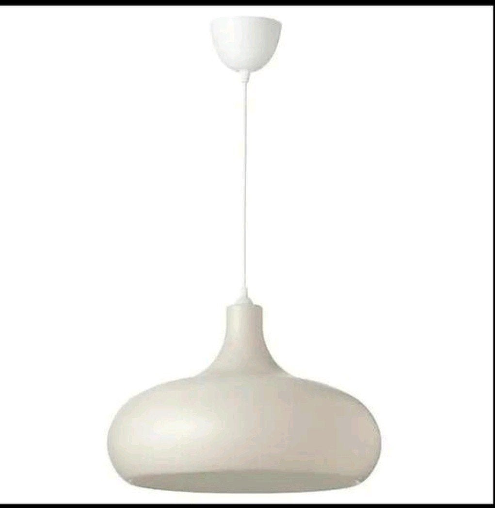 Belle lampe suspendue Växjö ikea (1 ou 2 pièces), Maison & Meubles, Lampes | Suspensions, Enlèvement, Neuf, Synthétique