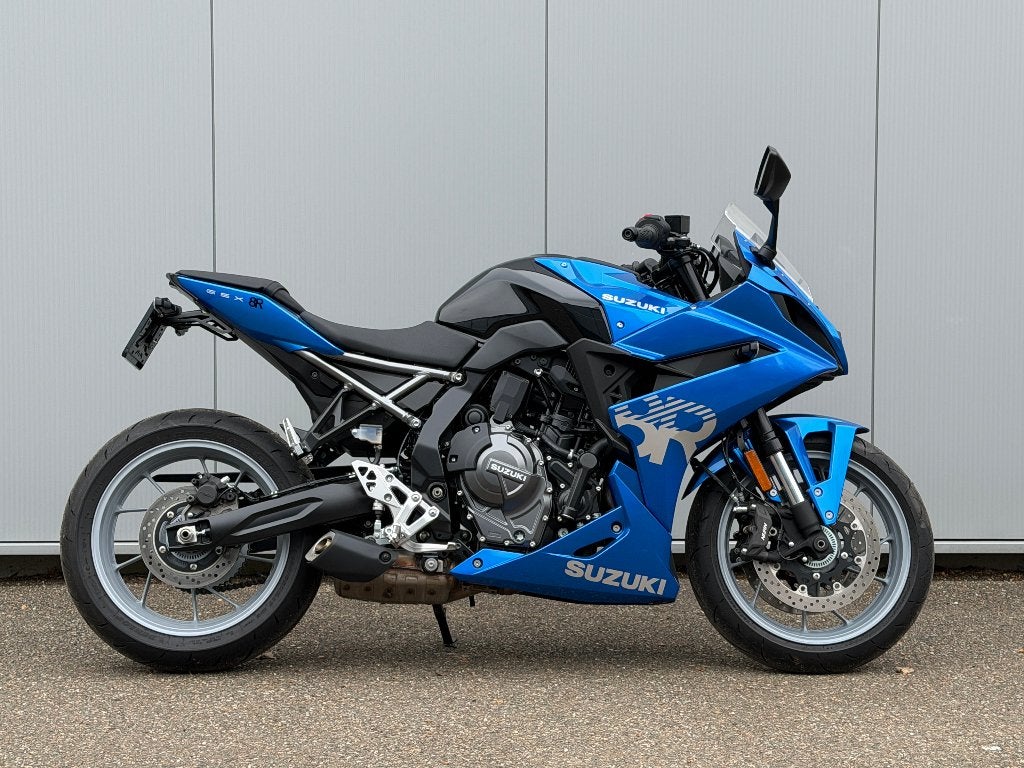 Suzuki GSX-8R in nieuwstaat met slechts 2900km, ABS, 2 cilinders, Motorrijbewijs A, Bedrijf