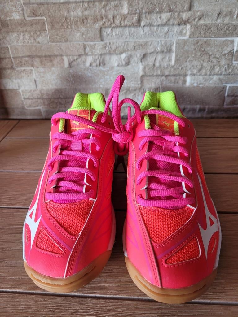 Nieuwe roze sportschoenen van Mizuno, Vêtements | Femmes, Chaussures, Envoi, Rose, Chaussures de sports