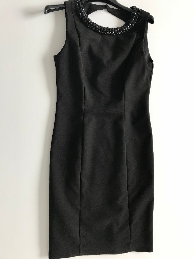 Tapis noir avec pierres avec un joli dos ouvert taille 36, H&M, Enlèvement ou Envoi, Comme neuf, Noir