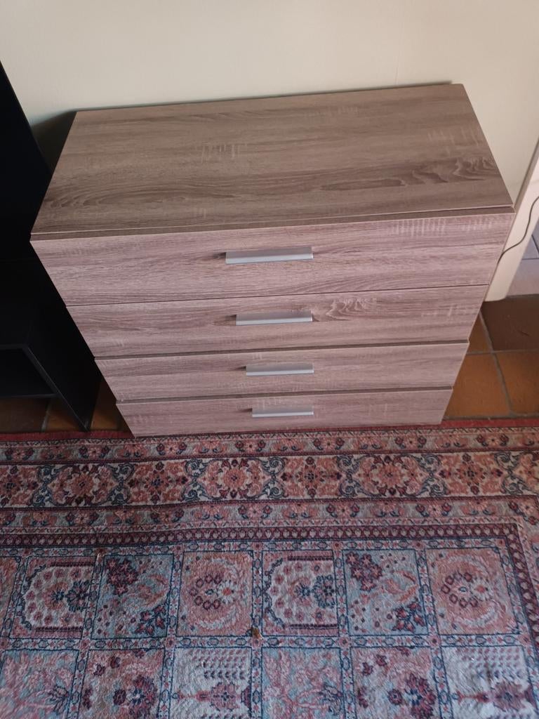 Kastje 80cm x 40cm en 67 hoog, Huis en Inrichting, Kasten | Ladekasten, Ophalen