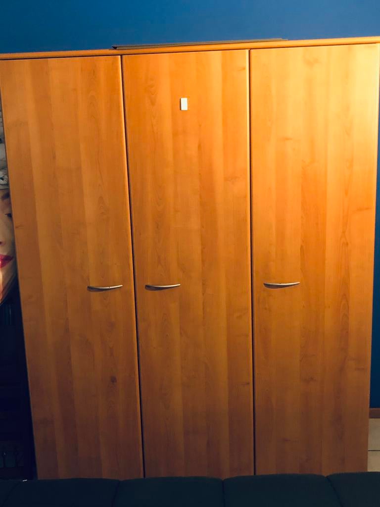 Kleerkast licht bruine kleur, Avec tablette(s), 100 à 150 cm, Utilisé, Autres essences de bois