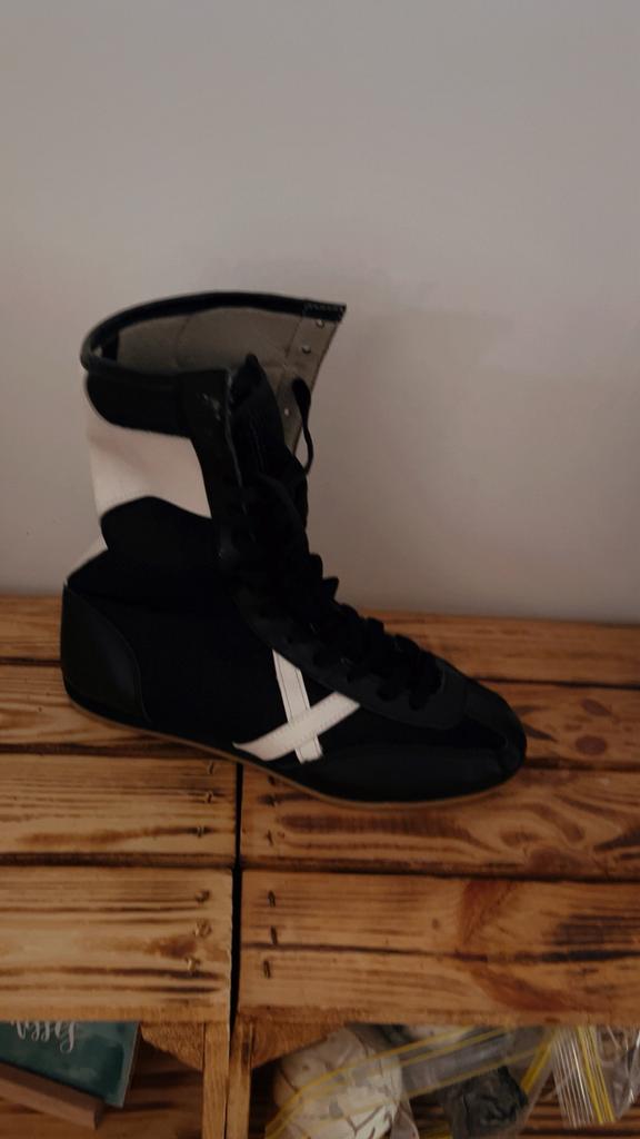 Gevechtssport schoenen, Sport en Fitness, Vechtsporten en Zelfverdediging, Ophalen of Verzenden, Nieuw, Overige, Vechtsportschoenen