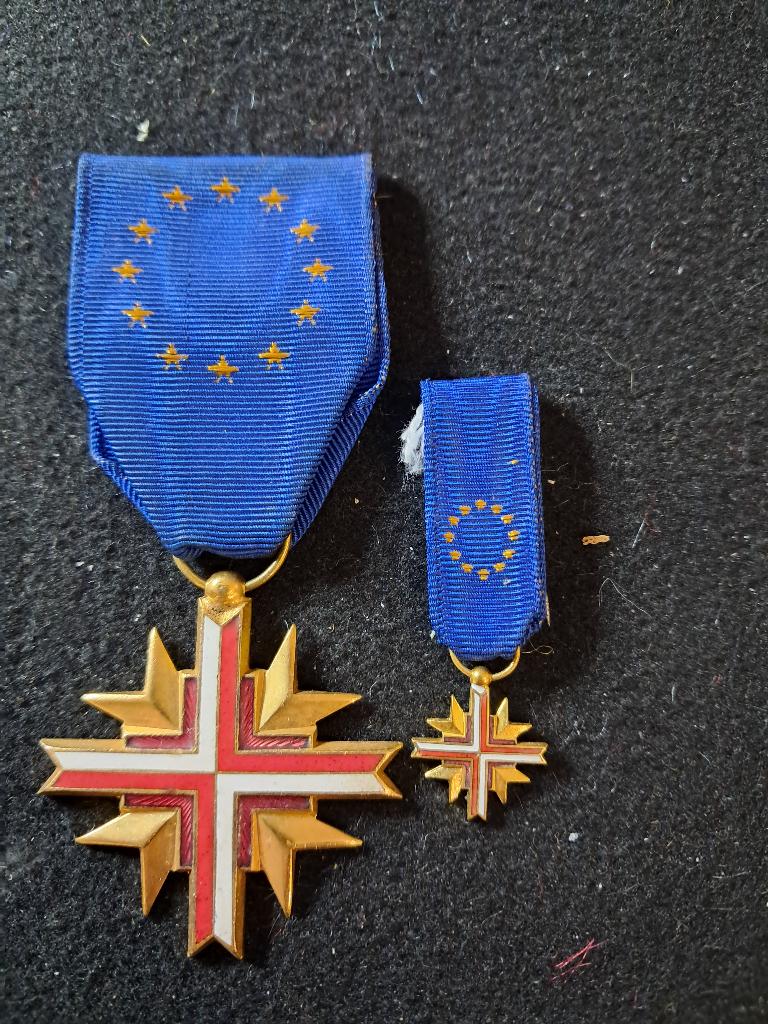 Médailles anciens combattants européen., Collections, Enlèvement ou Envoi, Armée de terre, Ruban, Médaille ou Ailes
