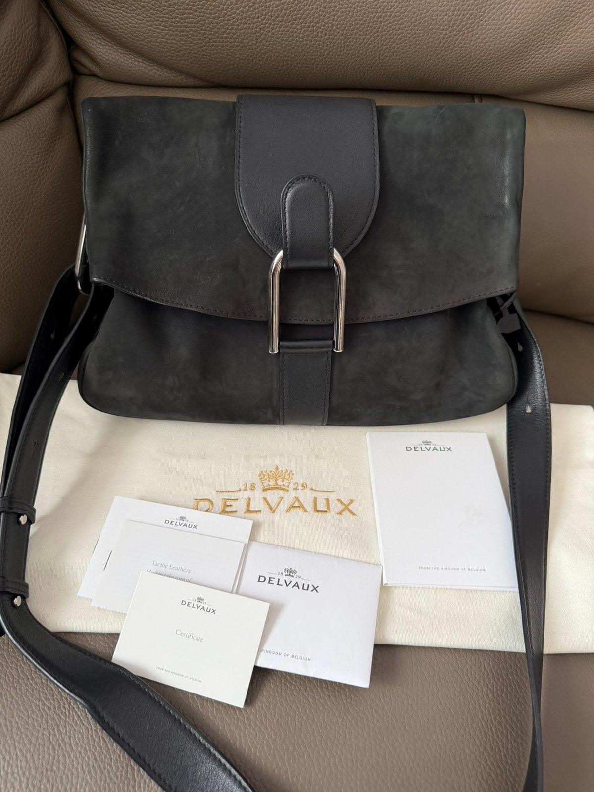 Delvaux Givry nubuck noir avec certificat et facture, Enlèvement ou Envoi, Comme neuf, Noir