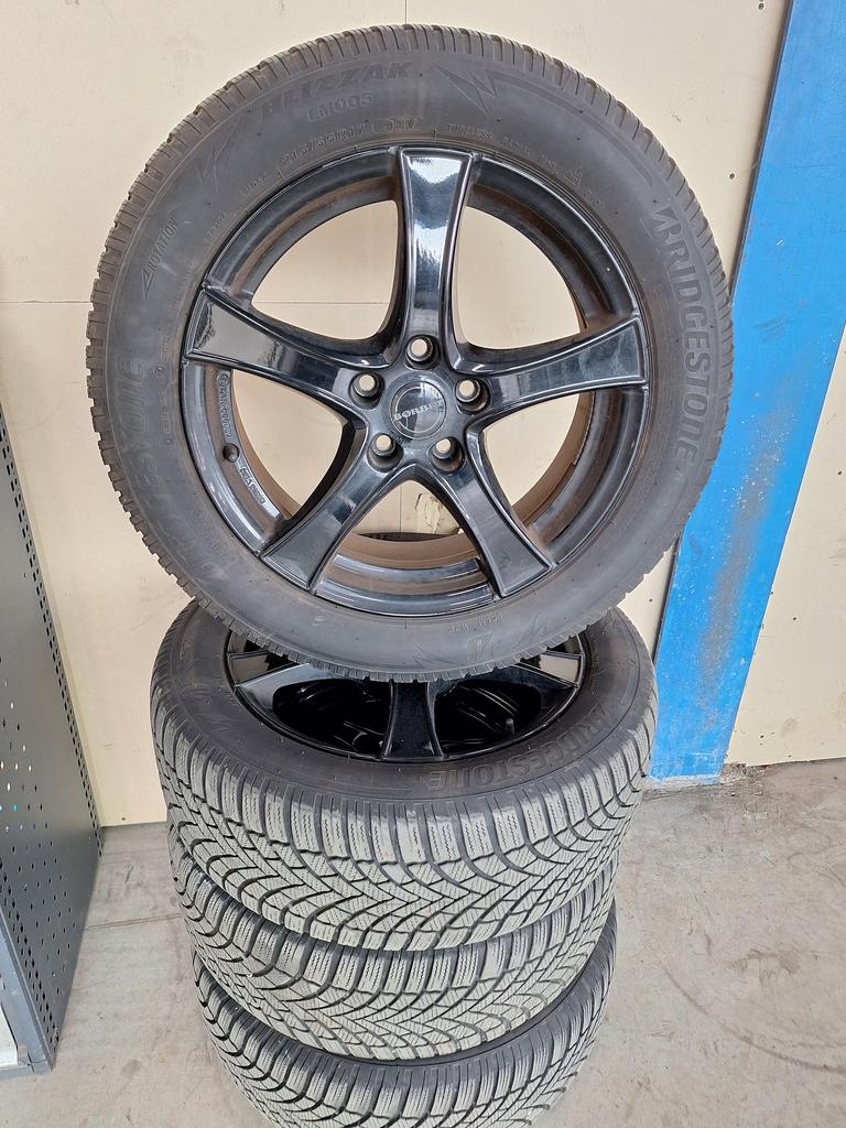 Skoda Superb Winterset 17 Inch, Auto-onderdelen, Banden en Velgen, Ophalen, -, -, Banden en Velgen