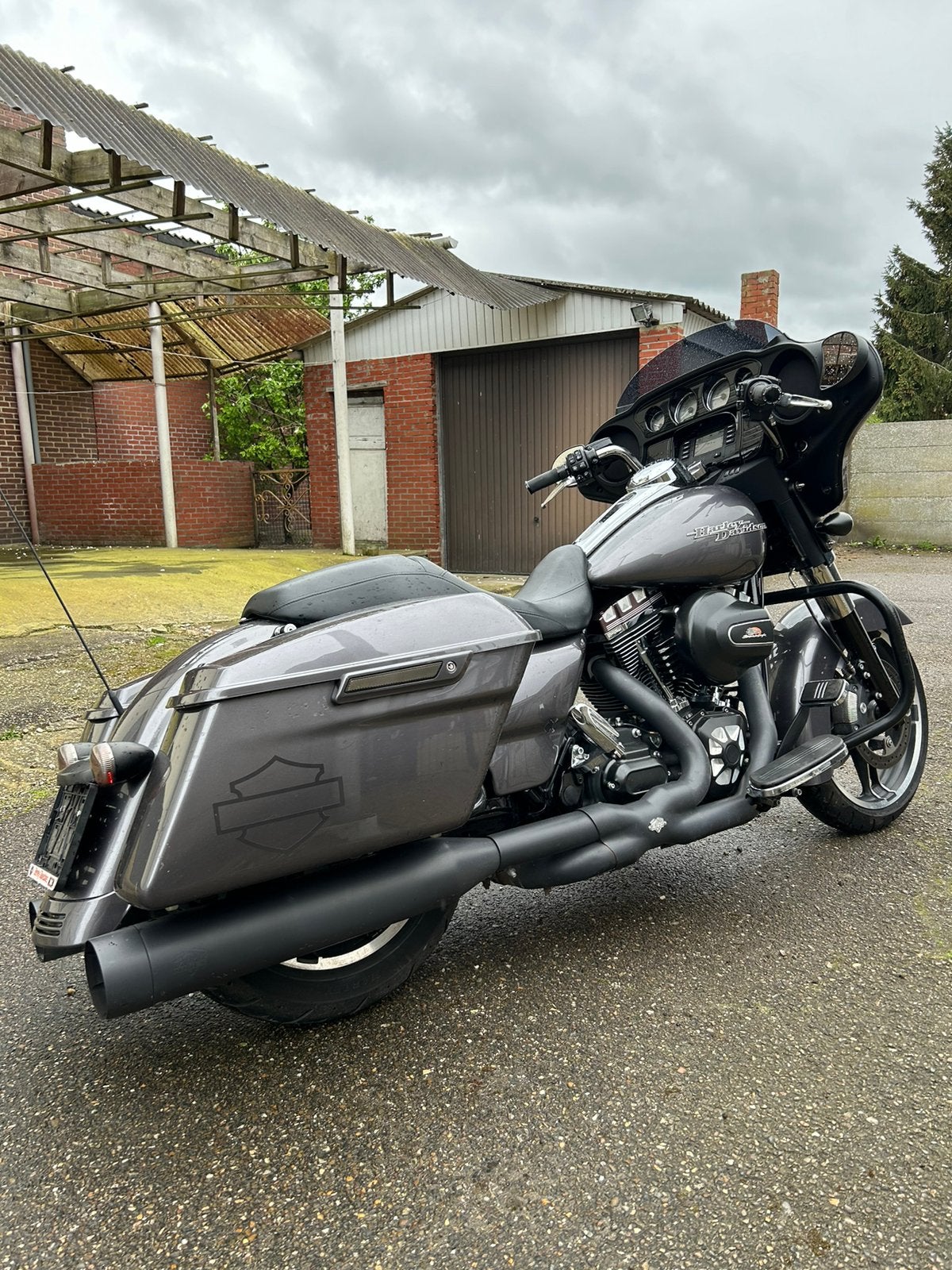 Harley Davidson Street Glide 2014 en bon état, Motos, Motos | Harley-Davidson, Particulier, Chopper, plus de 35 kW, 2 cylindres