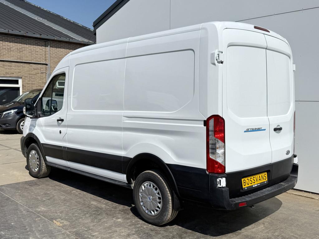 Ford E-Transit 68kWh 184PK L2H2 317km WLTP 95,7% (SOH) BEV S, Auto's, Bestelwagens en Lichte vracht, Automaat, Achterwielaandrijving