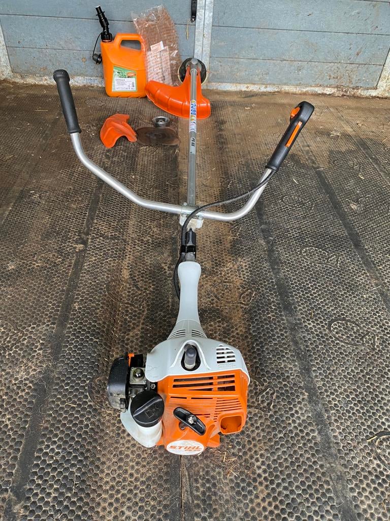 Stihl bosmaaier FS55, Enlèvement, Comme neuf, Essence