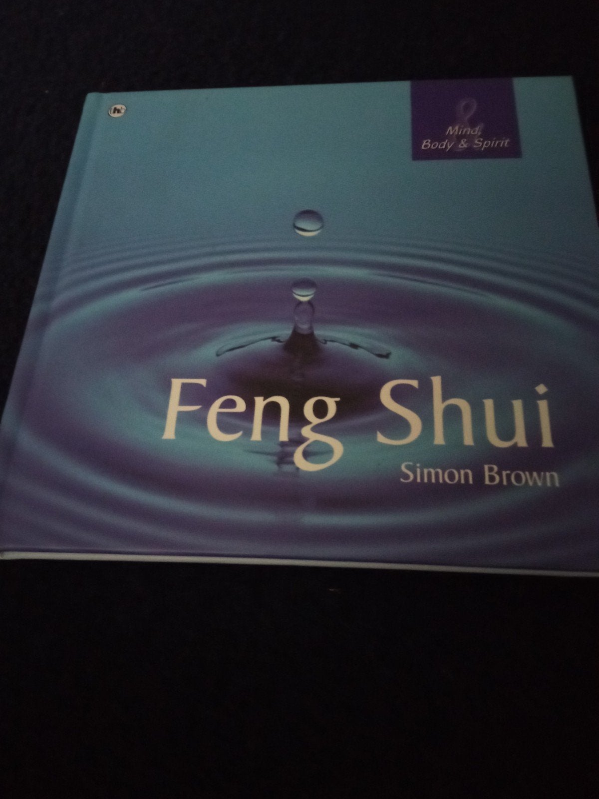 Feng Shui Simon Brown Mind Body & Spirit nieuw nooit gelezen, Simon Brown, Nieuw, Ophalen of Verzenden, Instructieboek