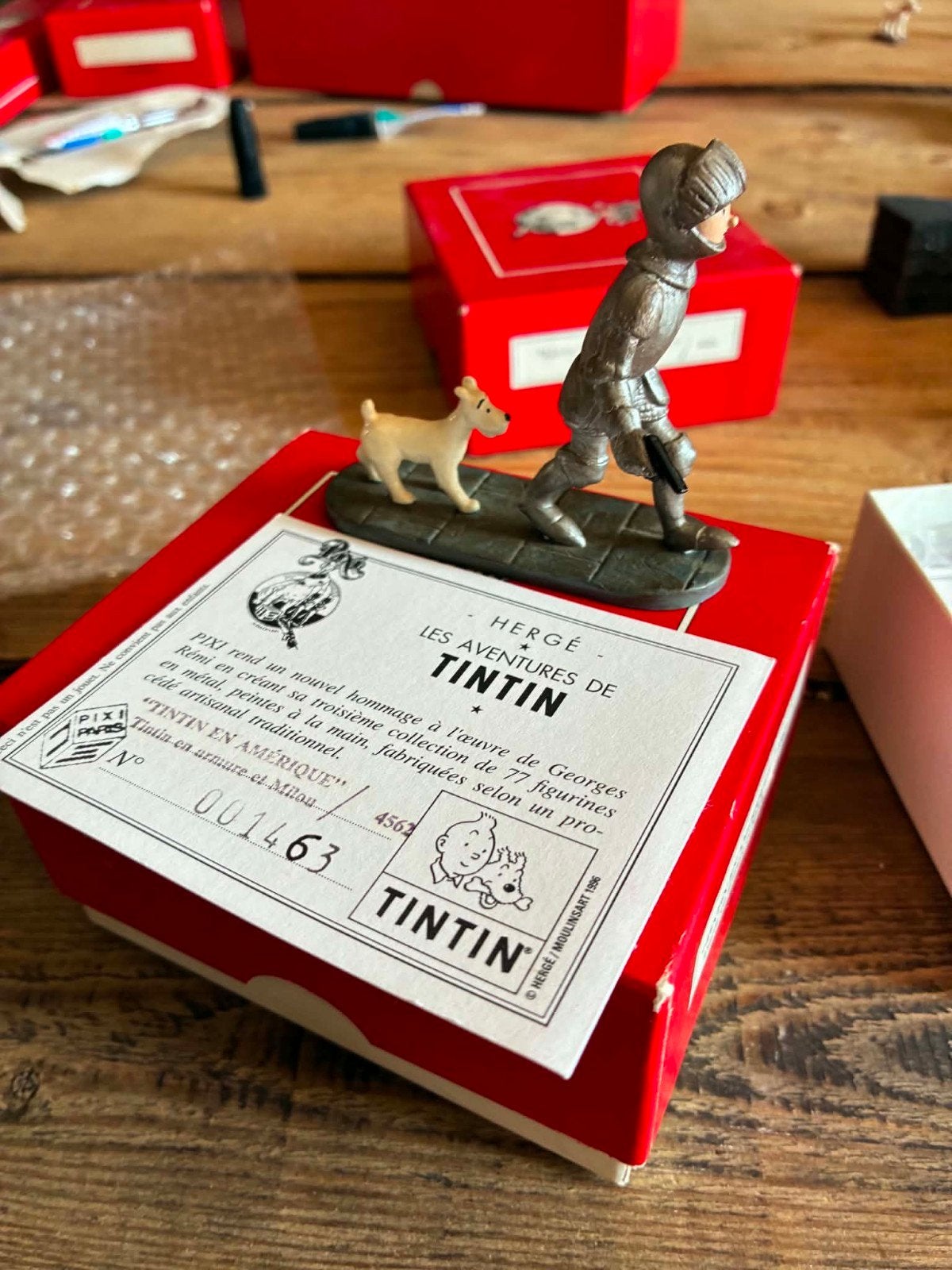figurines tintin boîte rouge avec certificat, Collections, Enlèvement