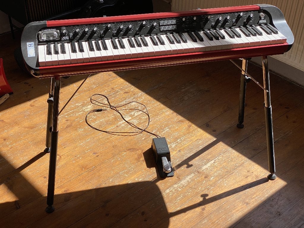 Korg SV-1 73 + Gator case + statief + pedaal, Ophalen, Gebruikt, Korg, Aanslaggevoelig