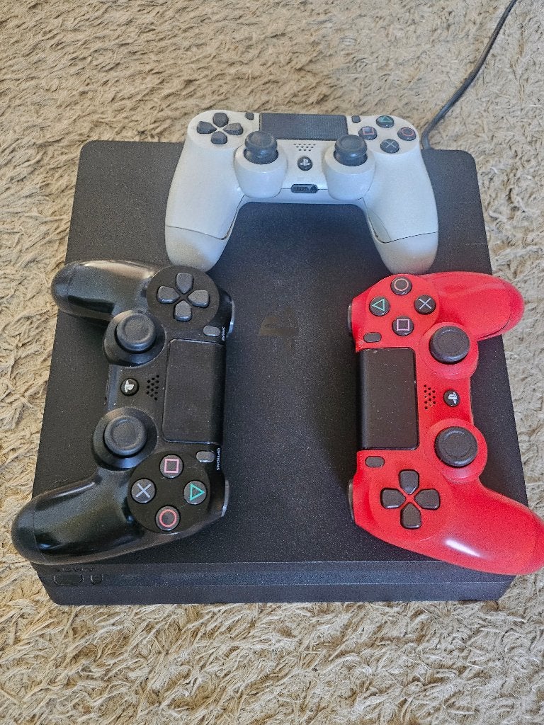PlayStation 4 500GB inclusief 3 controllers en Minecraft, Ophalen, Met 3 controllers of meer, Slim, 500 GB