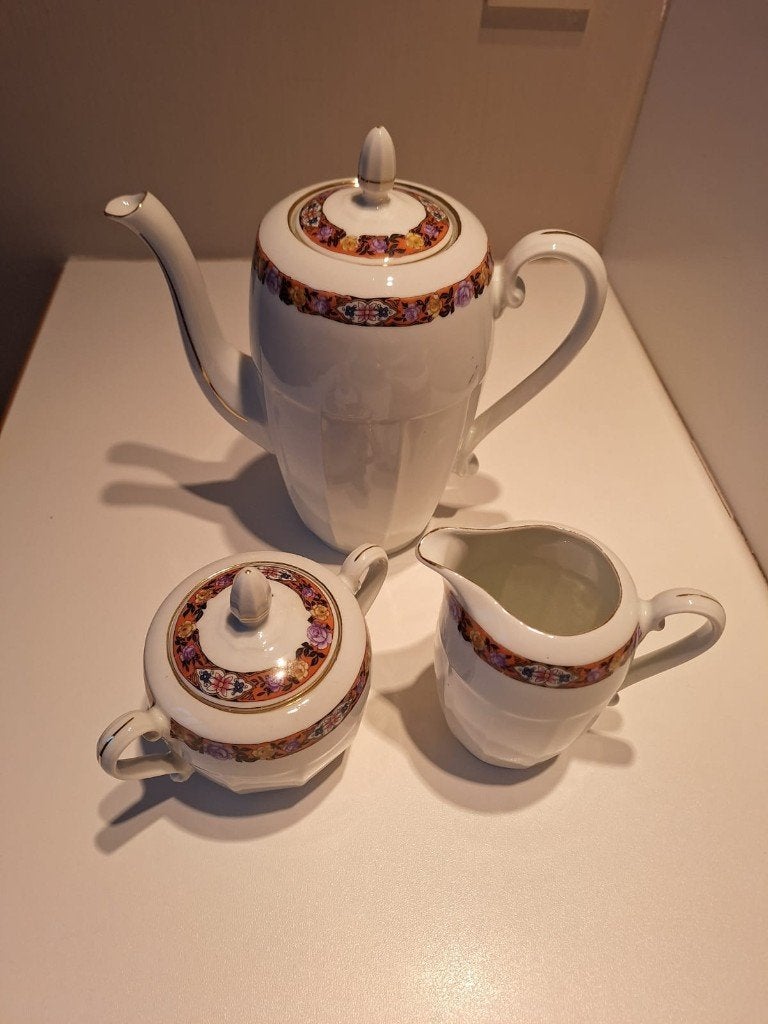 Servies Victoria China Czechoslovakia, Enlèvement