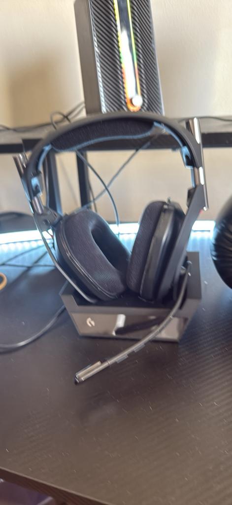 Logitech astro a50 draadloos, Computers en Software, Ophalen, Zo goed als nieuw, Draadloos