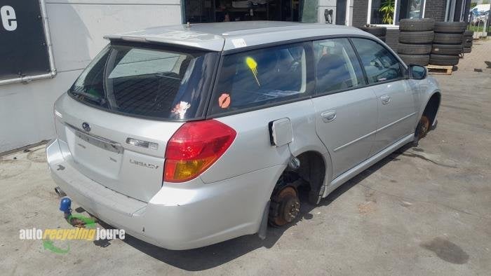 Crochet d'attelage d'un Subaru Legacy, Subaru, -, -, 3 mois de garantie