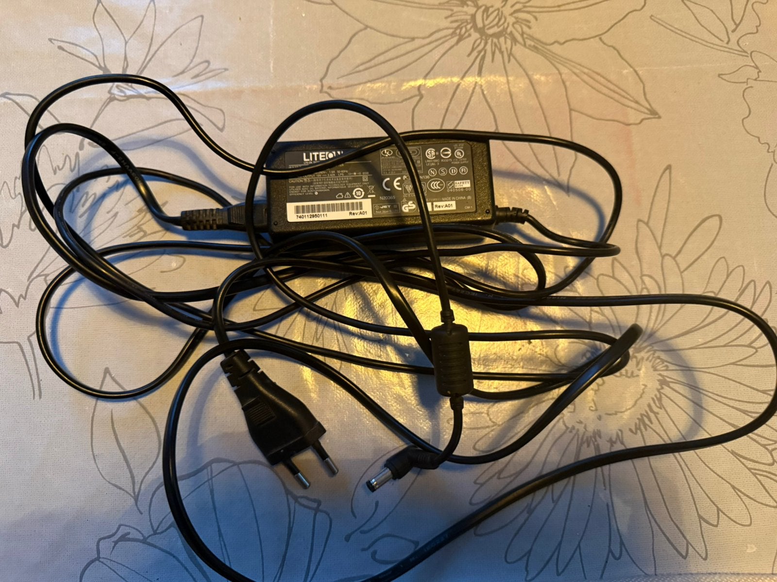 45W Lite-On laptopadapter, Informatique & Logiciels, Chargeurs d'ordinateur portable, Enlèvement ou Envoi, Comme neuf