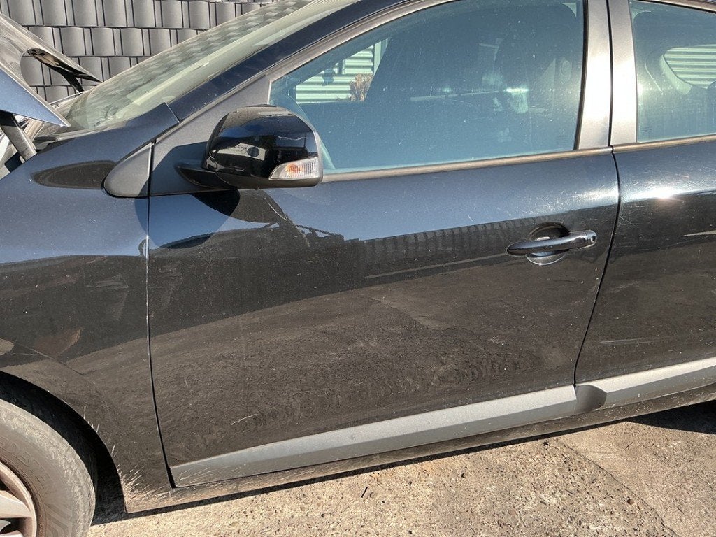 PORTE AVANT GAUCHE Renault Megane III Berline (BZ), Renault, Utilisé, Peter-Huppertz-Straße 5
51063  Köln, DE, Porte