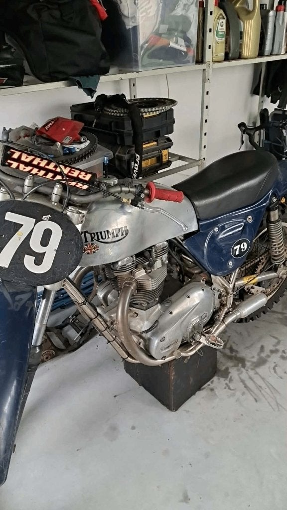Triumph, Motos