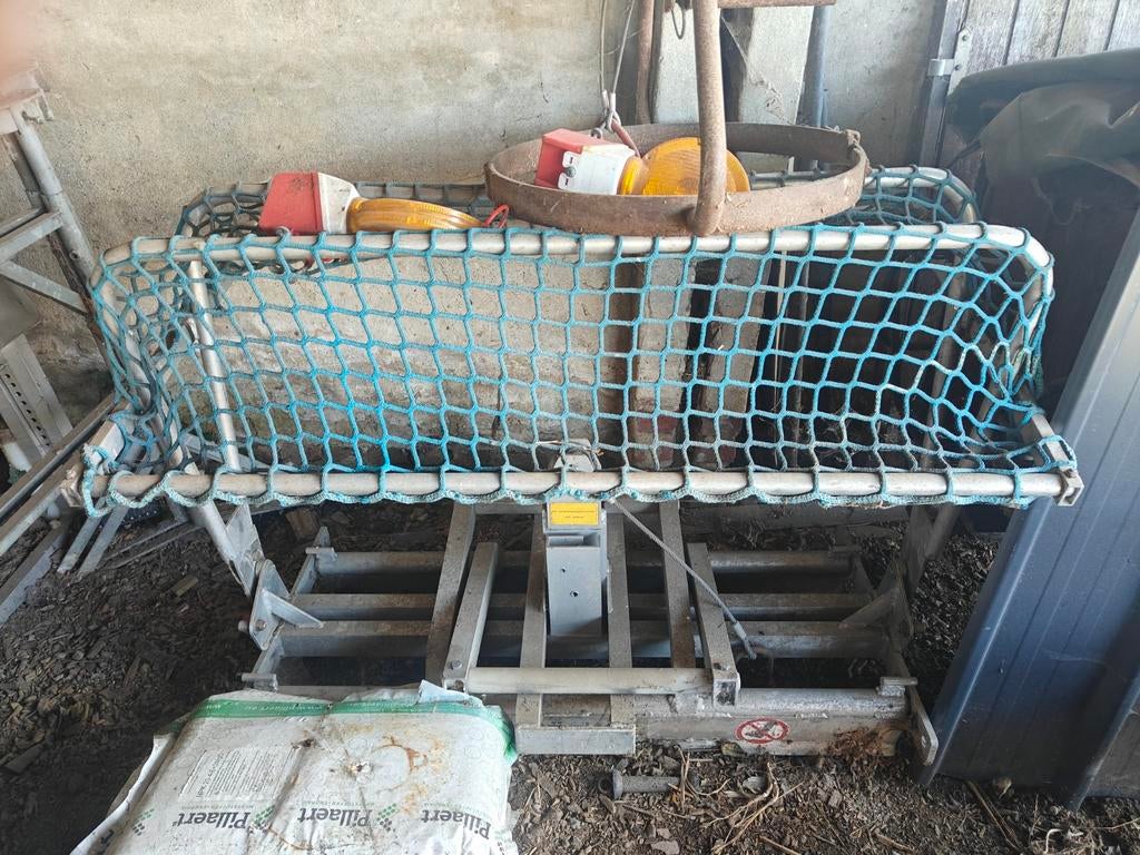 Pannentang en pannenwagen, Ophalen