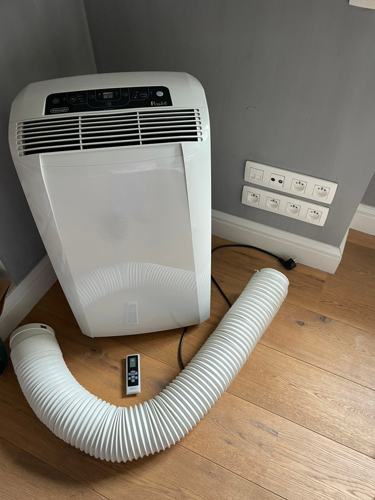 Mobiele airco Délonghi, Elektronische apparatuur, Airco's, Ophalen, Zo goed als nieuw, Mobiele airco