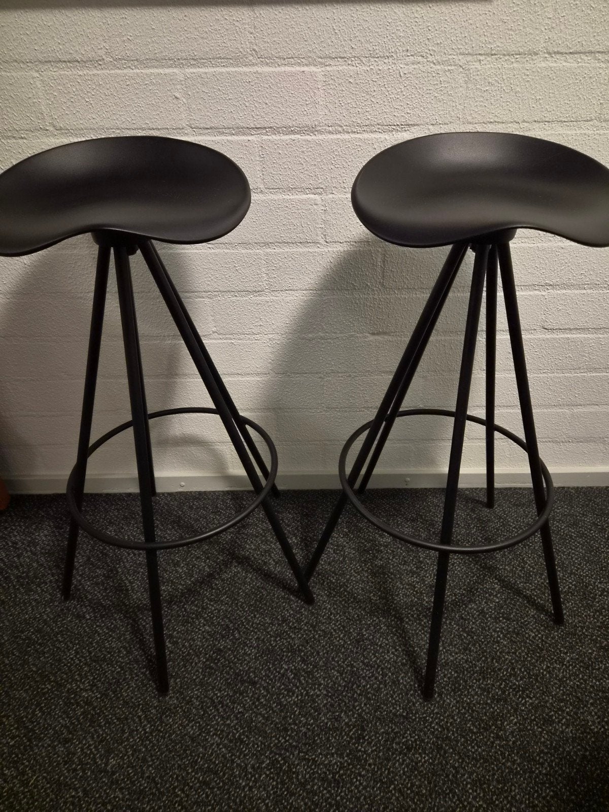 ***2x Jamaica Amat barkrukken KNOLL/BD BARCELONA/Pepe Cortés, Huis en Inrichting, Ophalen, 60 tot 90 cm, Met voetsteun, Zo goed als nieuw