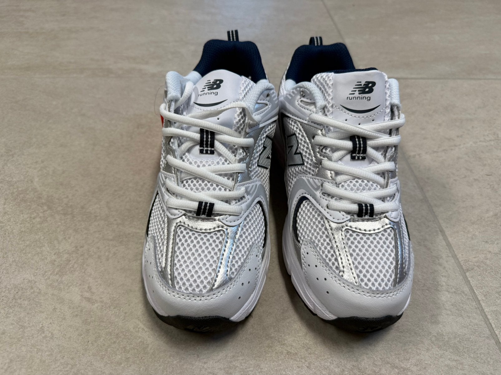 Sneakers New Balance, Enfants & Bébés, Vêtements enfant | Chaussures & Chaussettes, Neuf, Enlèvement ou Envoi, Chaussures de sport