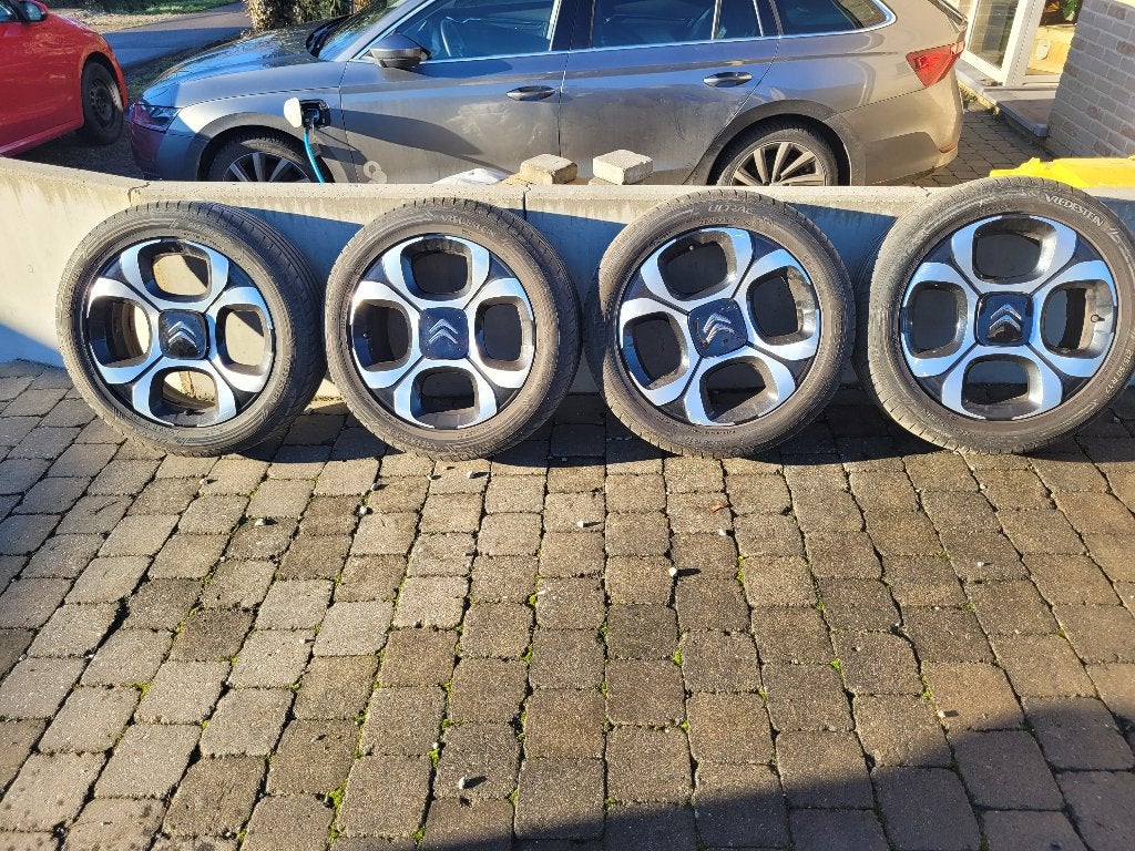 Pneus et jantes voiture, Pneus et Jantes, 215 mm, Pneus été, 17 pouces