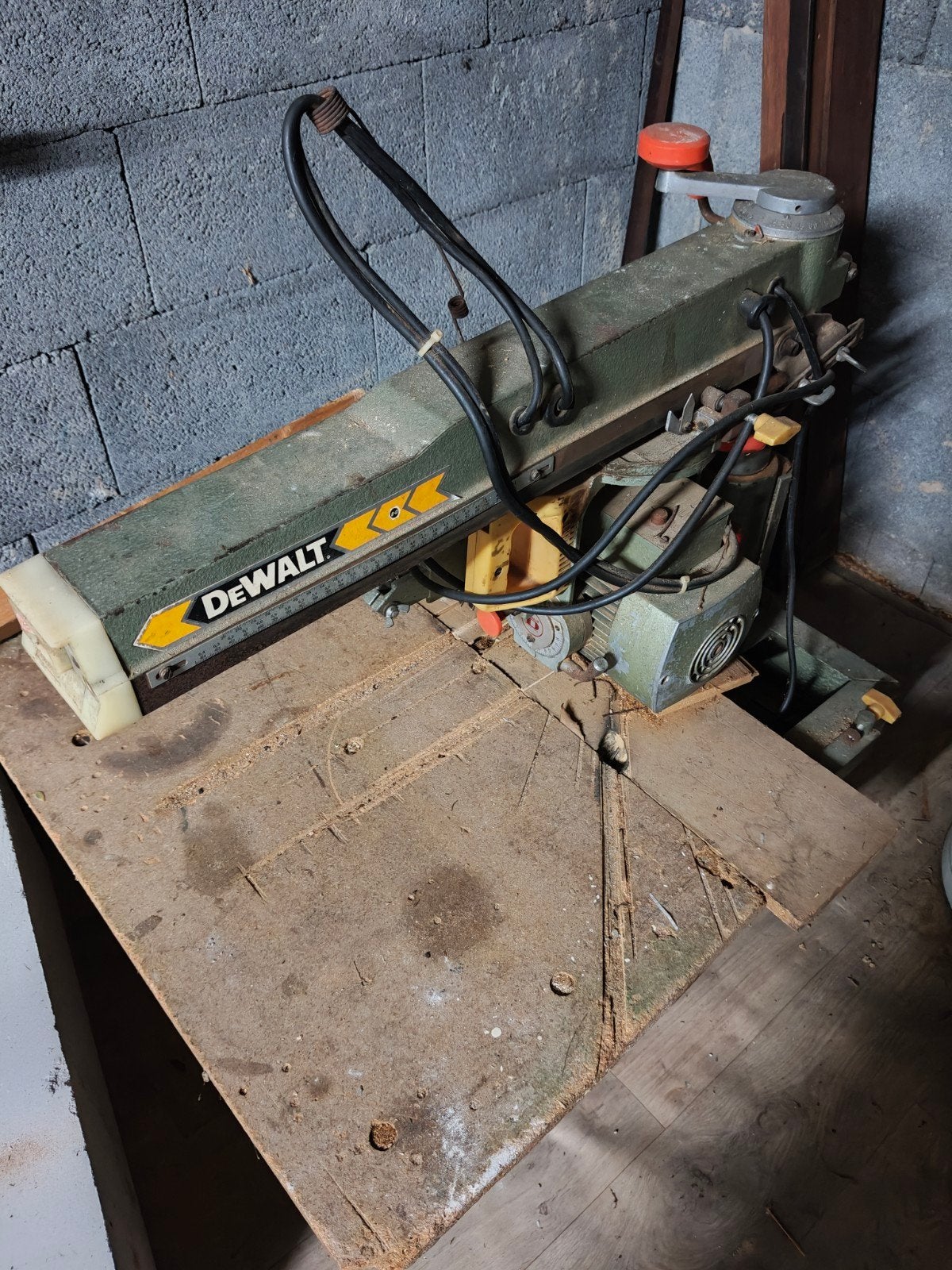 Dewalt houtzaag, Doe-het-zelf en Bouw, Ophalen