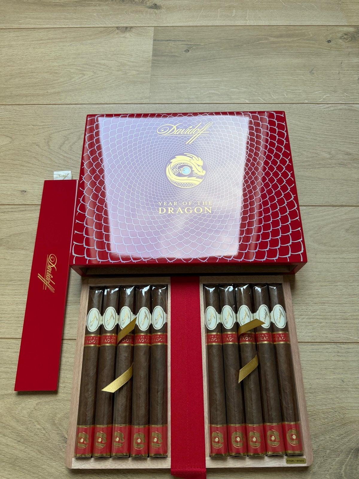 Davidoff 'Year of the dragon' Limited Edition', Enlèvement, Neuf