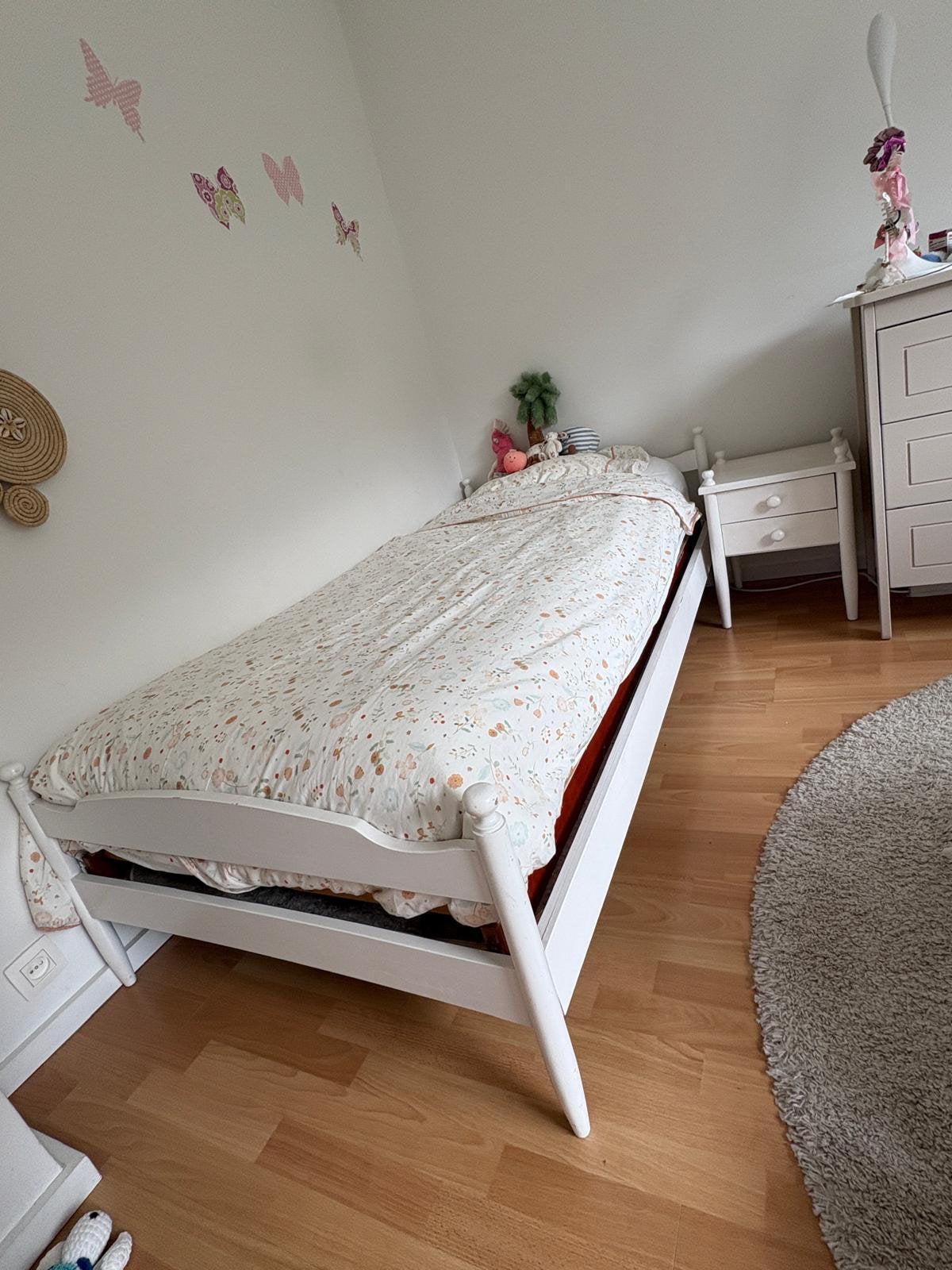 Eenpersoons houten bed met matras en lattenbodem, Ophalen, Gebruikt, 90 cm, Eenpersoons
