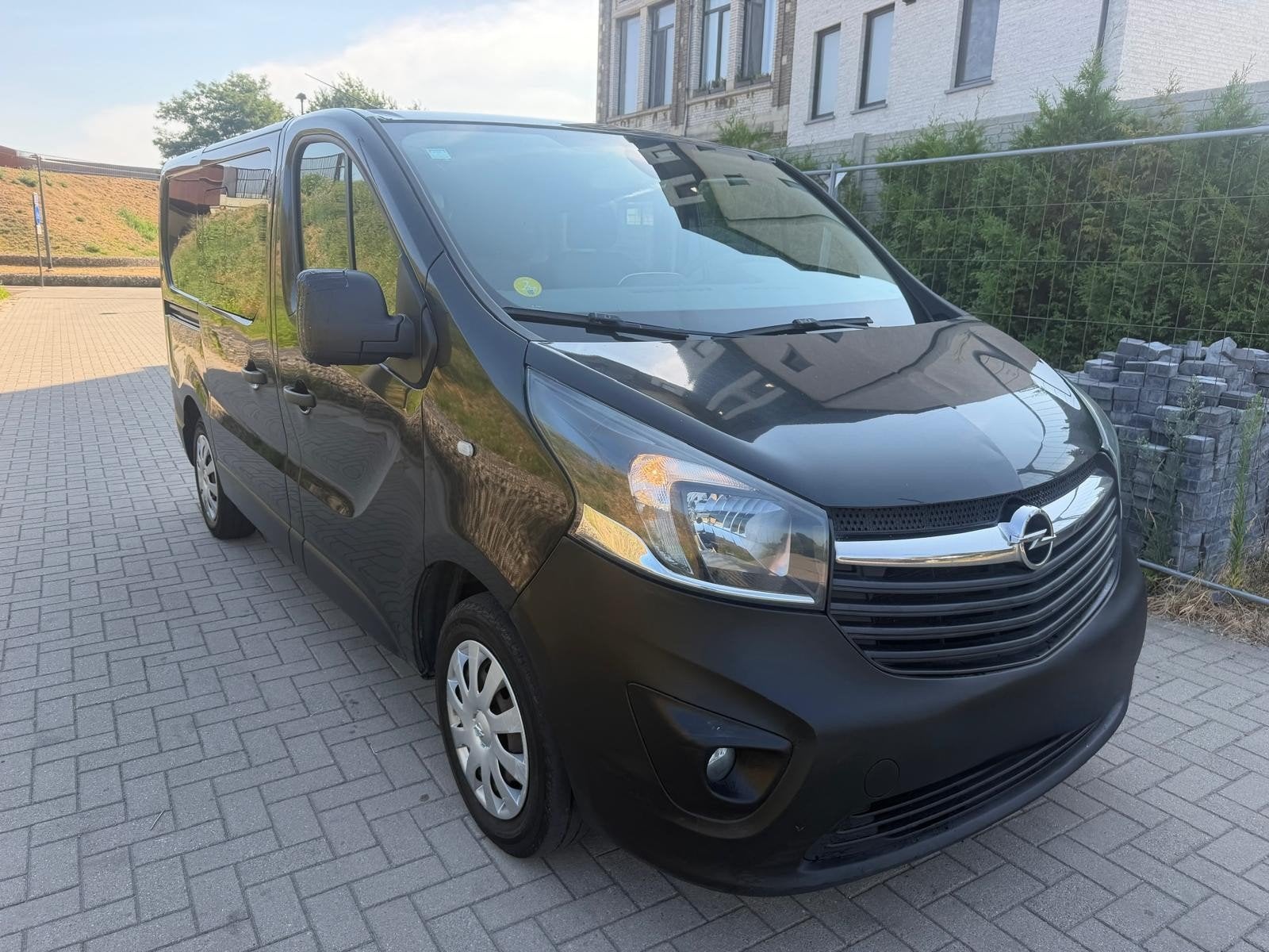 OPEL VIVARO 1.6TDCI DUBEL CABIN 2015 315000KM AC ZOMEENEMEN, Voorwielaandrijving, Euro 5, Stof, Zwart