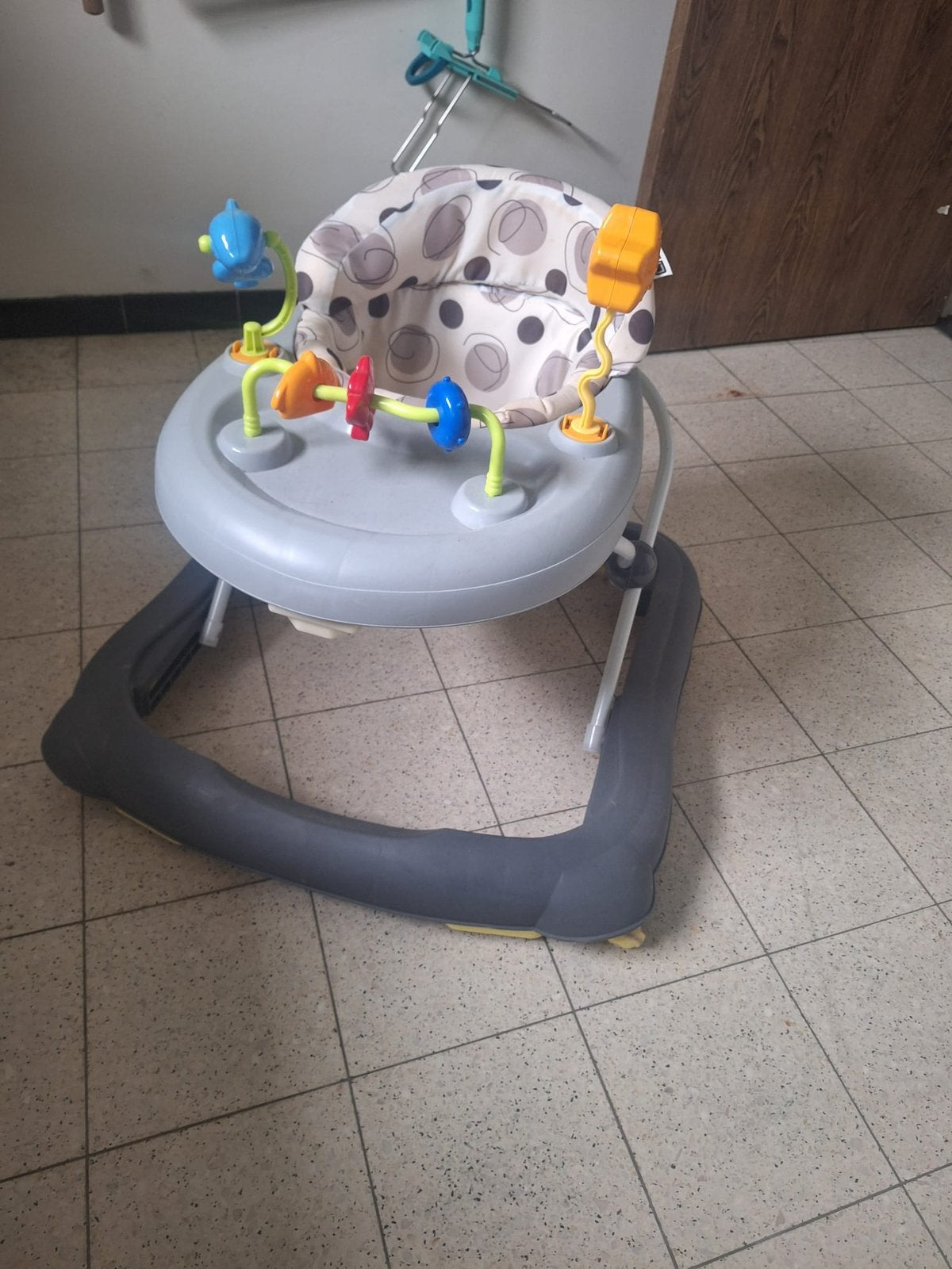 Loopstoel, Kinderen en Baby's, Wipstoeltjes, Ophalen, Zo goed als nieuw, Verstelbaar