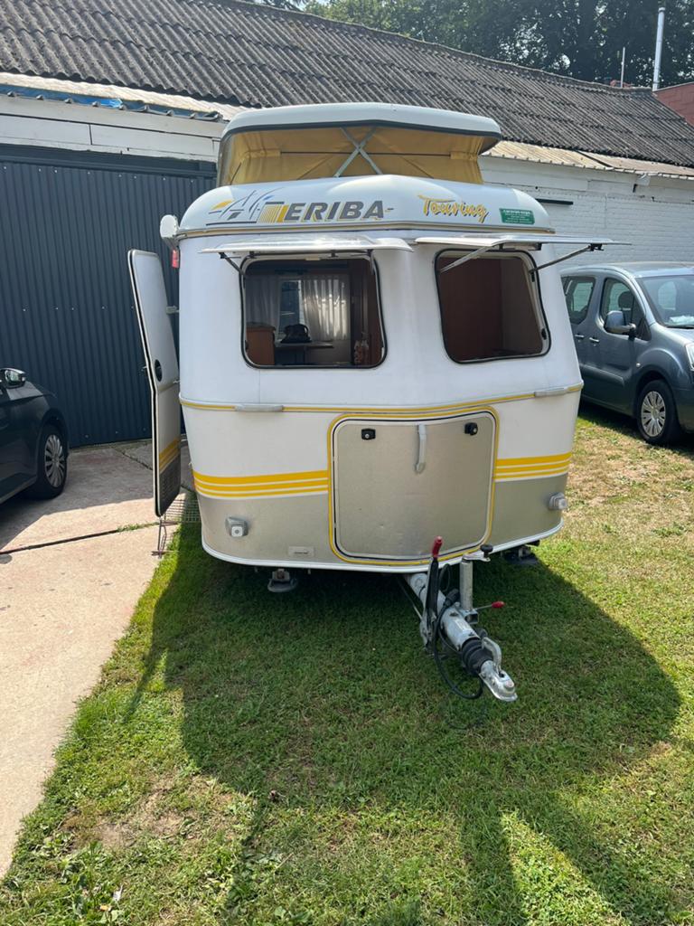 Caravans, Caravans en Kamperen, Caravans, Particulier, 6 tot 7 meter, Eriba, Koelkast