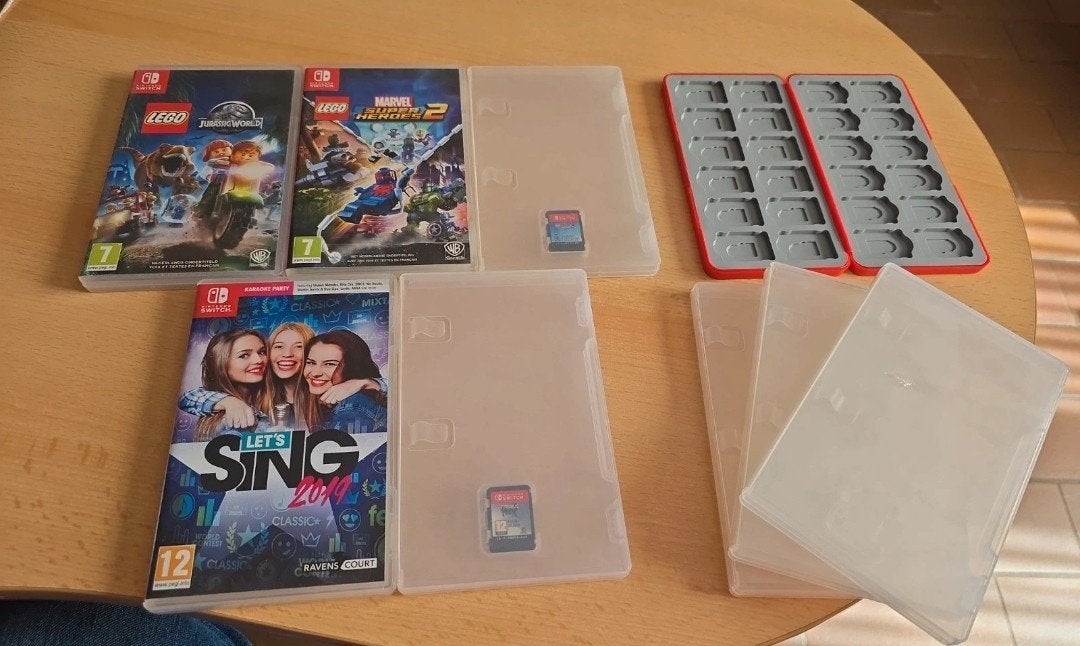 5 switch spellen en opbergdoosjes, Games en Spelcomputers, Games | Sony PlayStation 3, Ophalen of Verzenden, Gebruikt