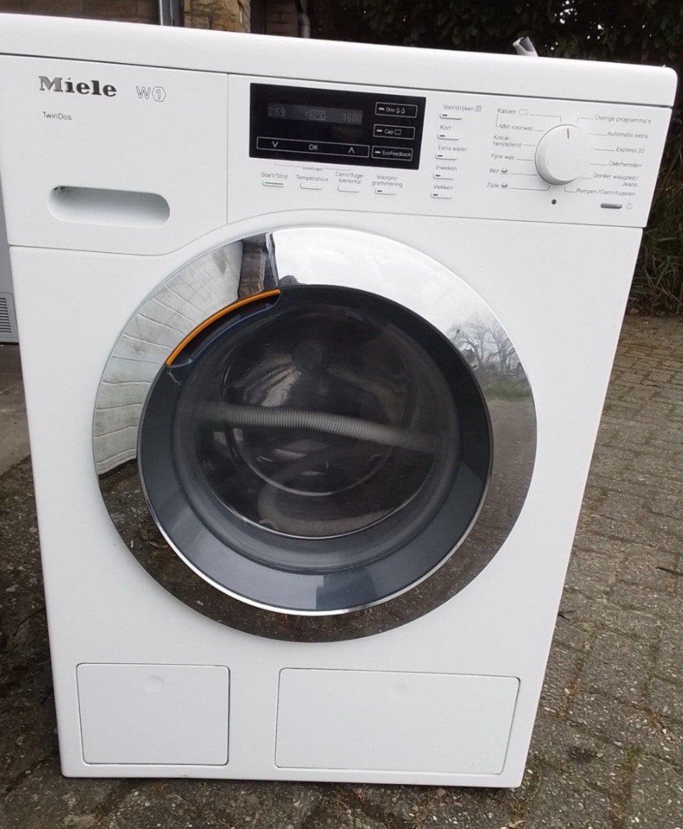 Jonge 8 kilo Miele W1 Twindos wasmachine 1600 toeren, Electroménager, 1600 tours ou plus, Comme neuf, Chargeur frontal, Enlèvement