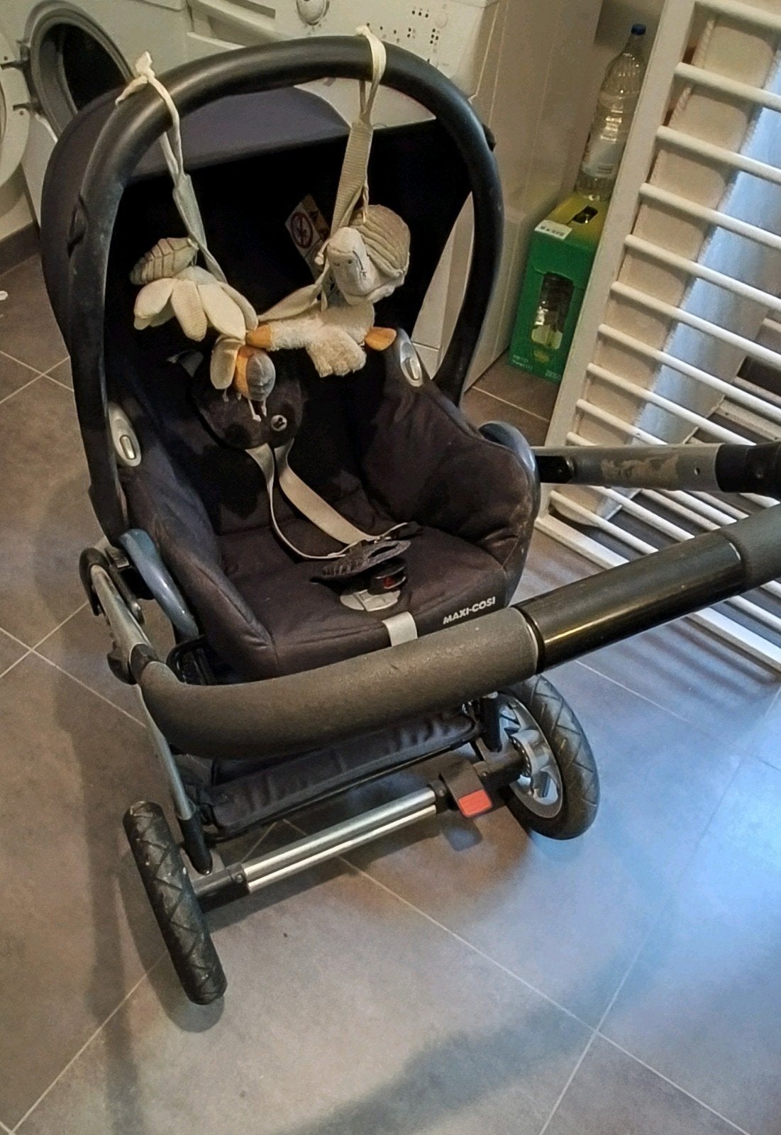 buggy met draagmand en maxicosi, Ophalen